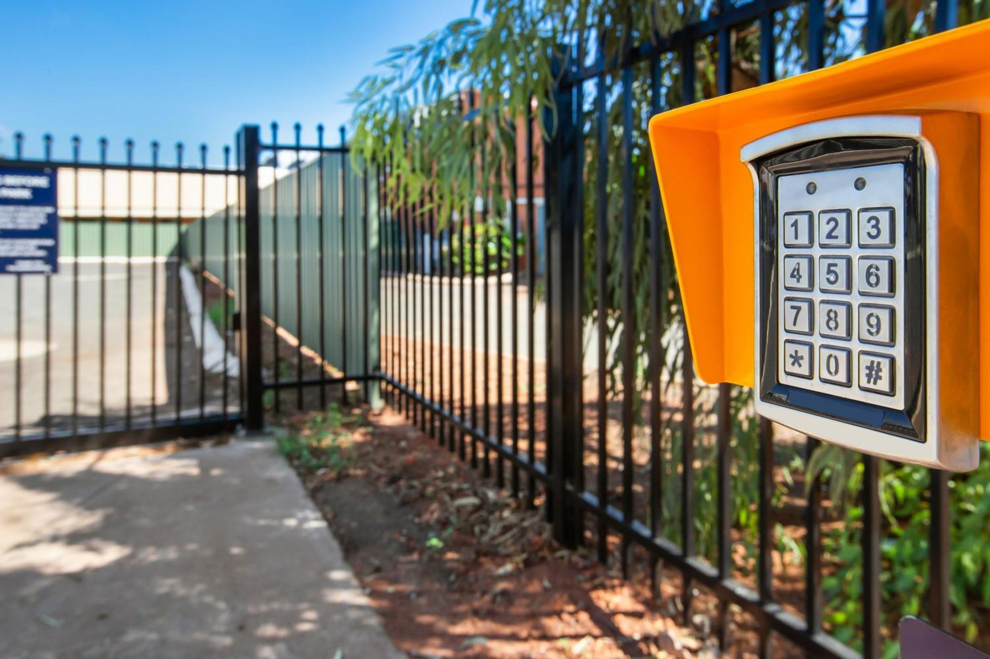 Hotel Ibis Styles Karratha Exterior foto